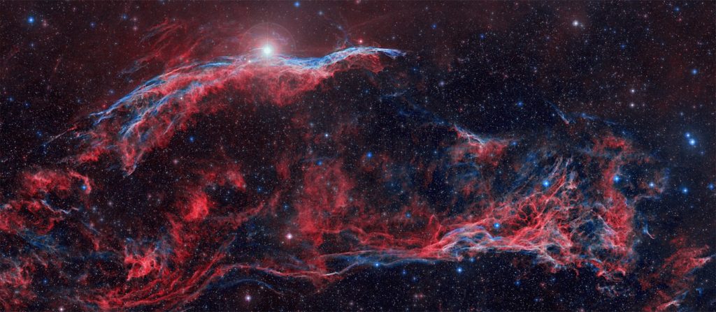 La nebulosa Velo nella costellazione del Cigno